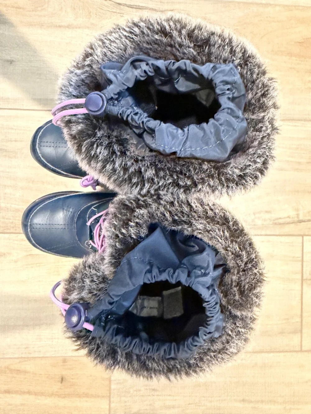 Lands’ End Girls Snow Boots Size 2M Navy Star Print Faux Fur